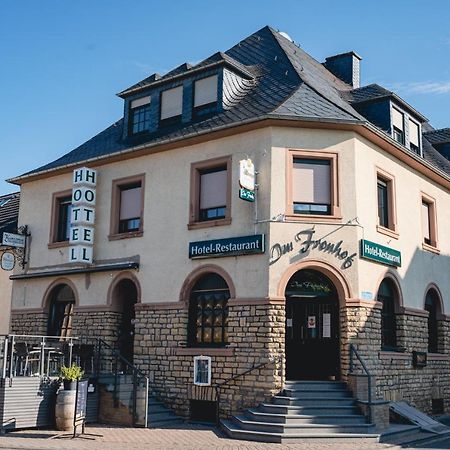 Hotel Fronhof Mettendorf ภายนอก รูปภาพ