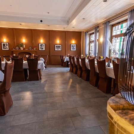 Hotel Fronhof Mettendorf ภายนอก รูปภาพ