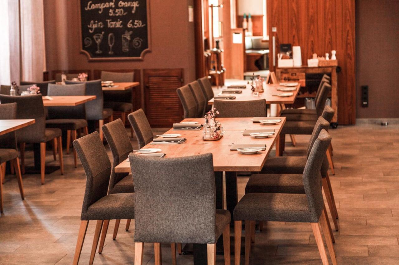 Hotel Fronhof Mettendorf ภายนอก รูปภาพ