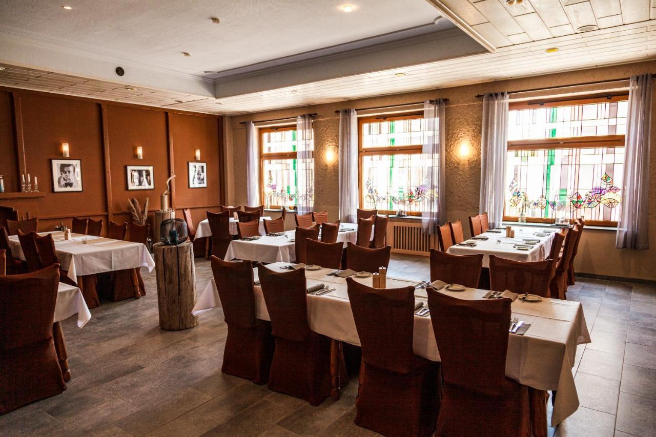 Hotel Fronhof Mettendorf ภายนอก รูปภาพ