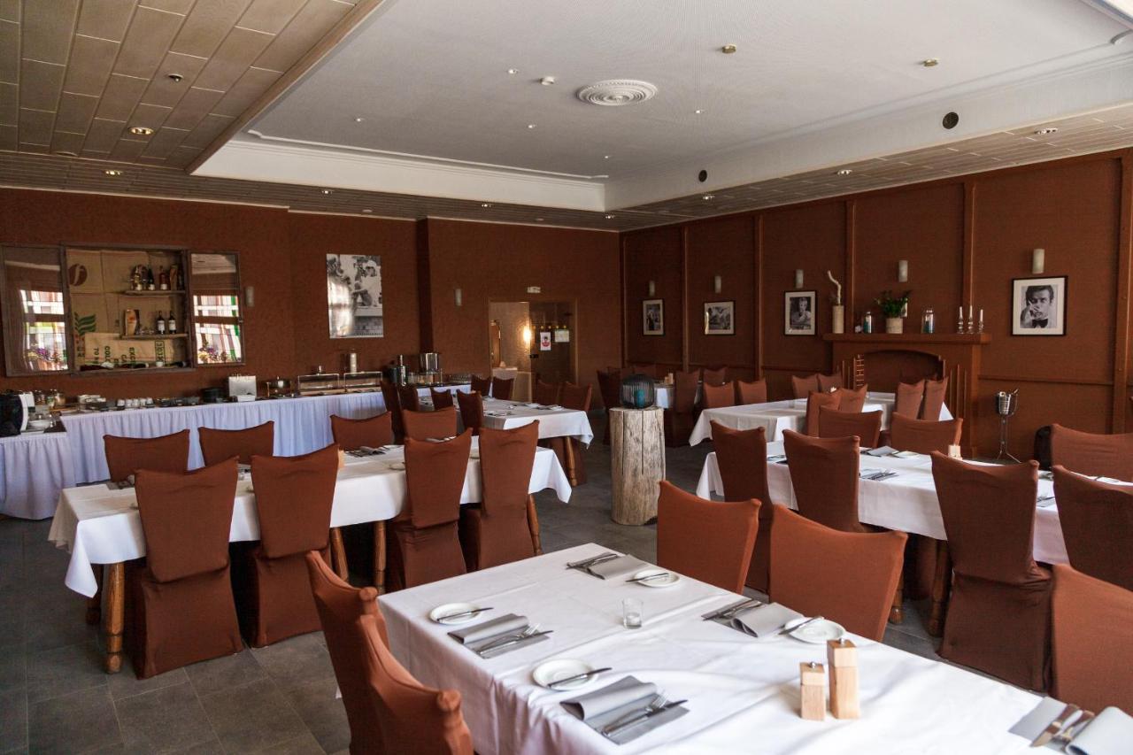 Hotel Fronhof Mettendorf ภายนอก รูปภาพ